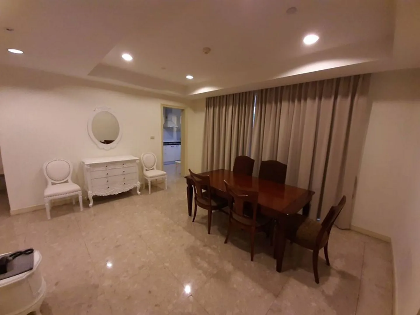 Property photos for Hampton Thonglor 10