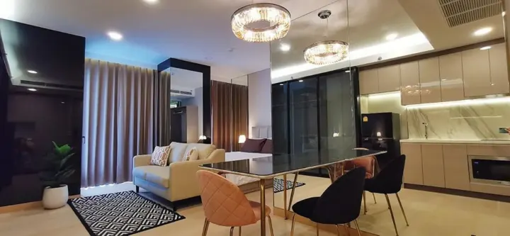 Property photos for Siamese Exclusive Queens