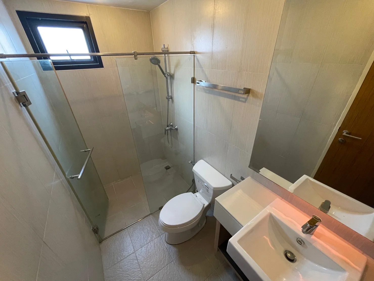 Property photos for Zenith Place Sukhumvit 42