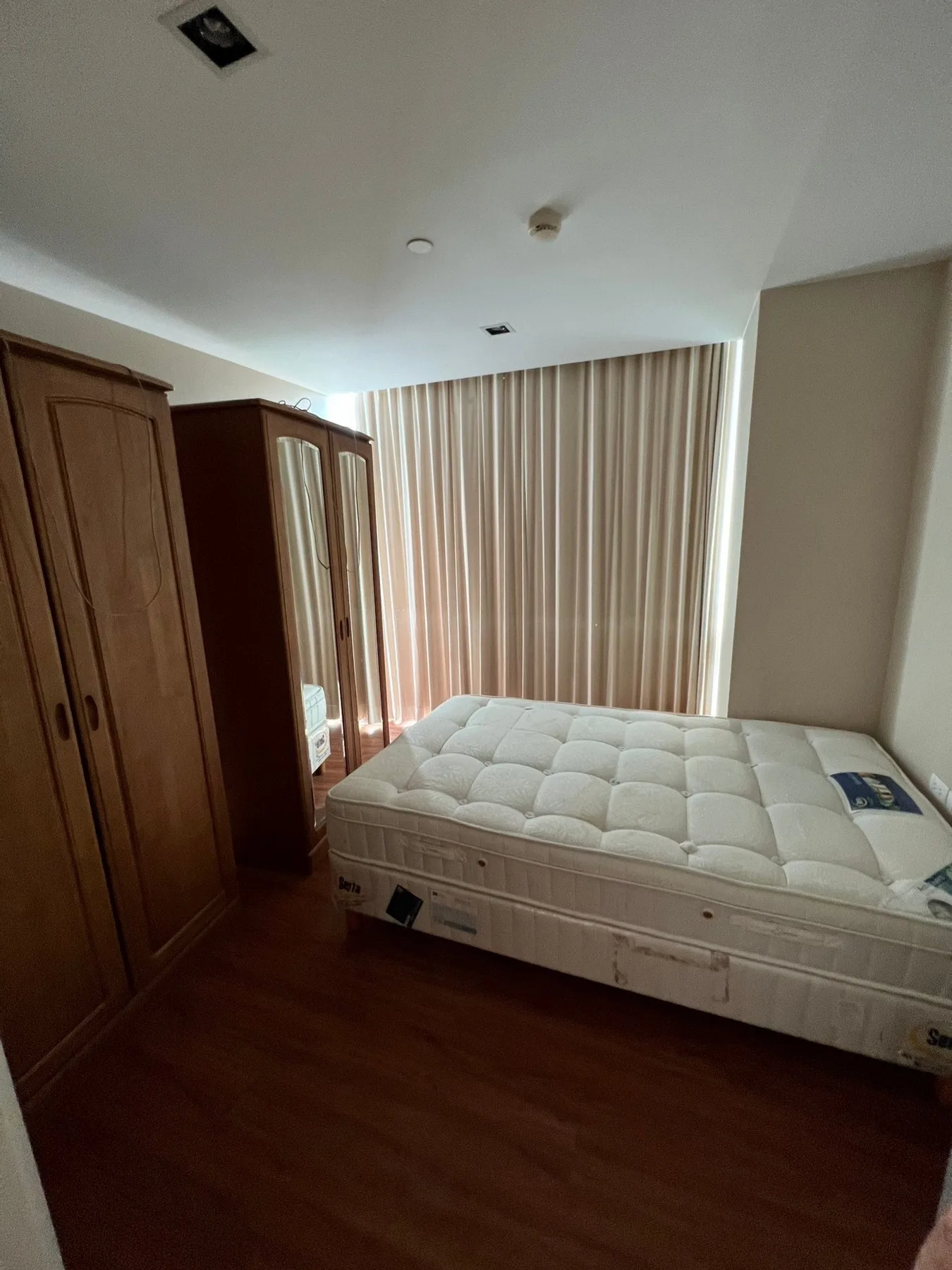 Property photos for The Room Sukhumvit 21