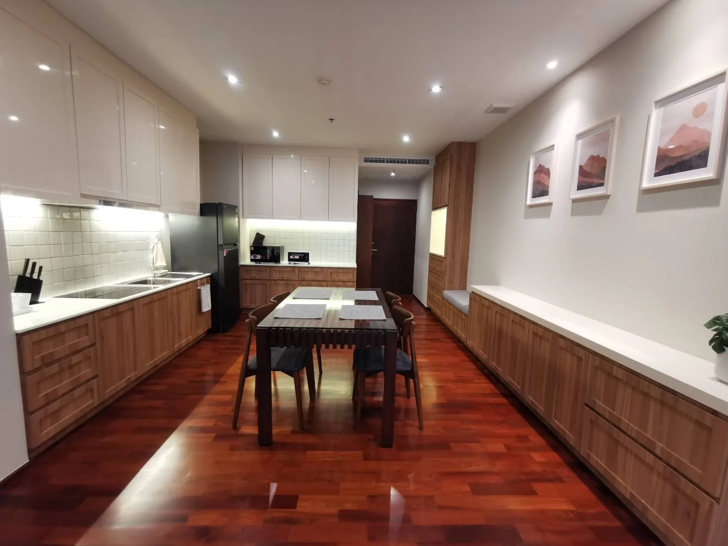 Property photos for Noble Ora