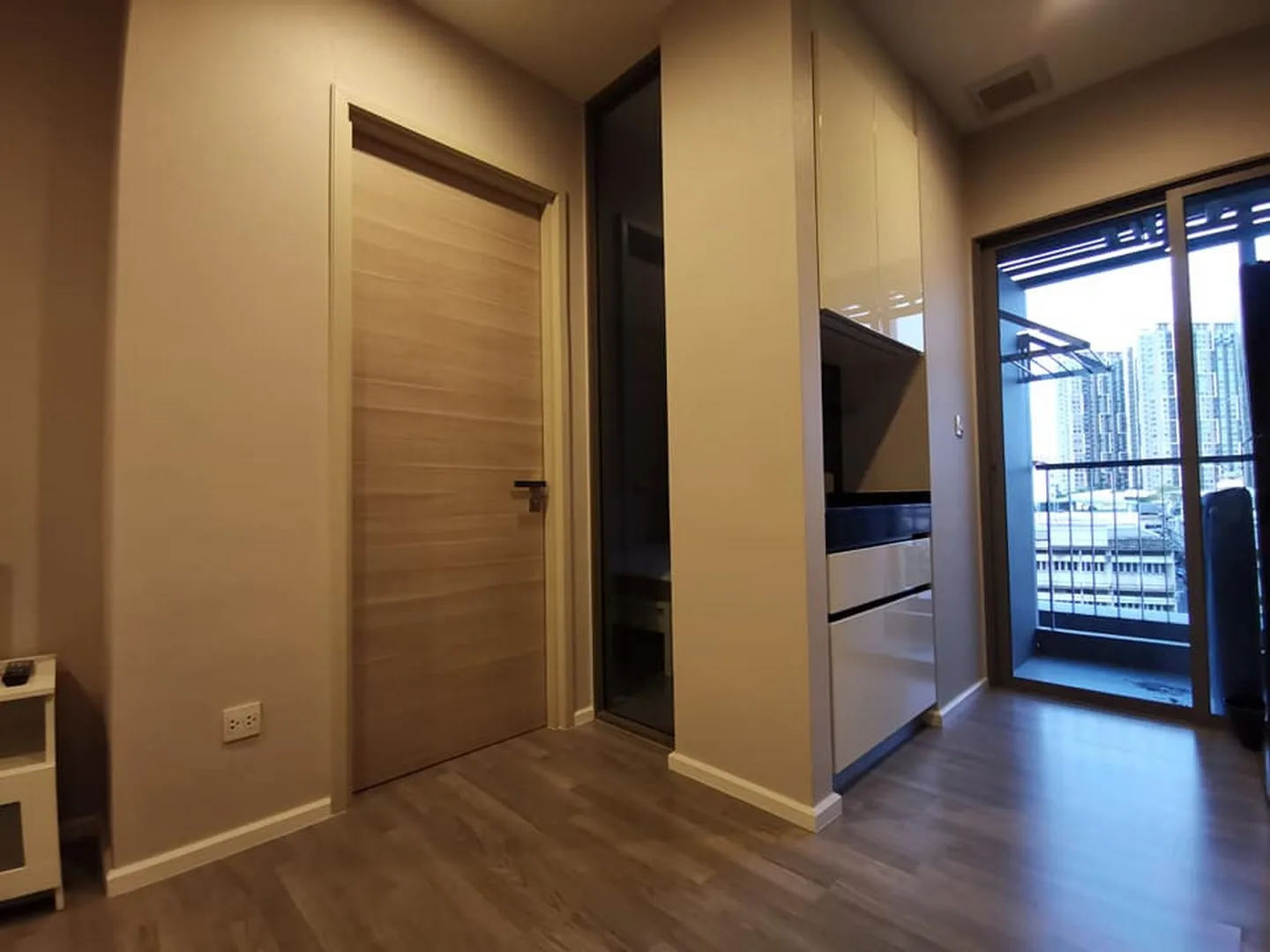 Property photos for The Room Sathorn - St.Louis