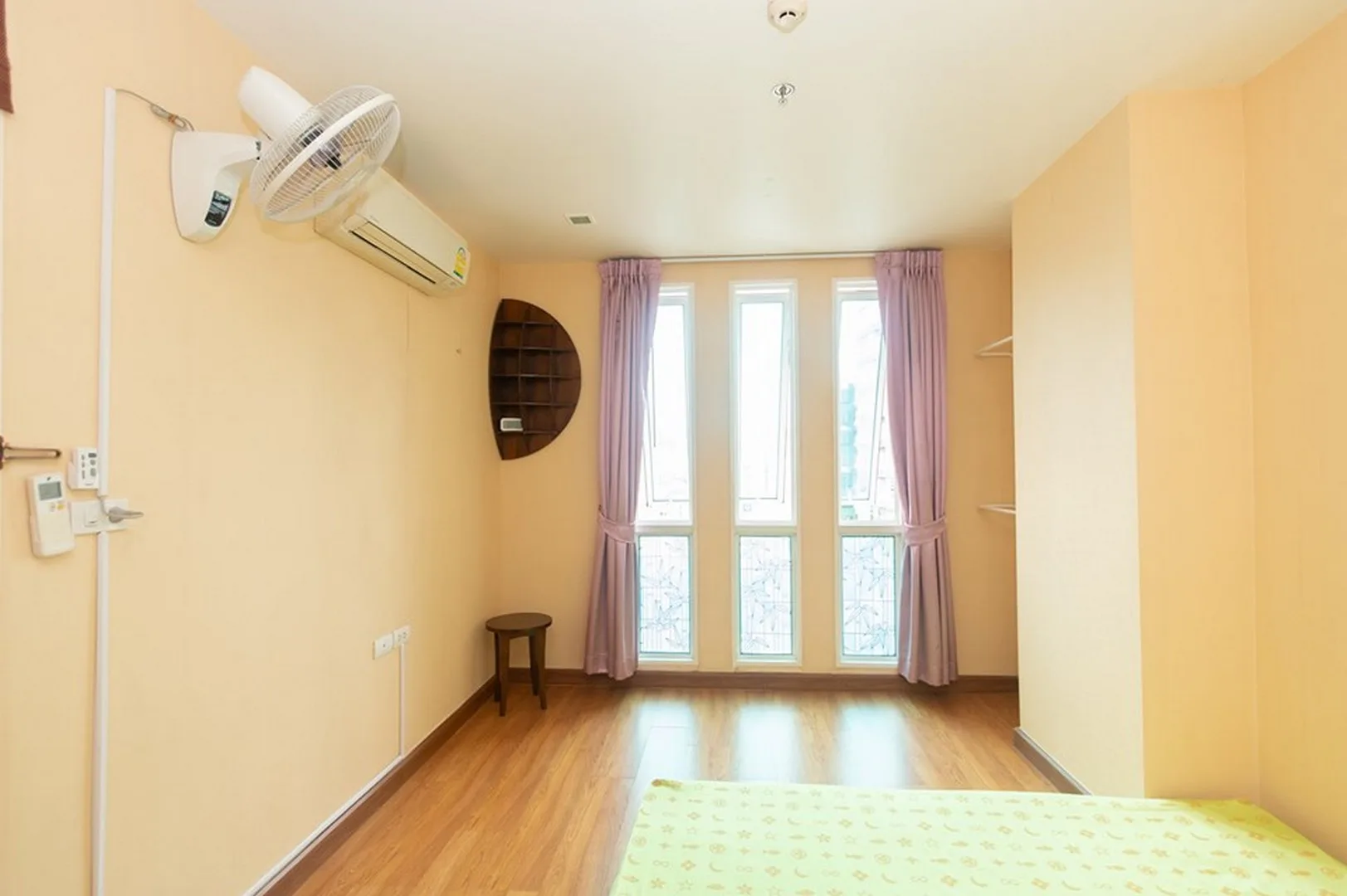 Property photos for Wish @ Samyan