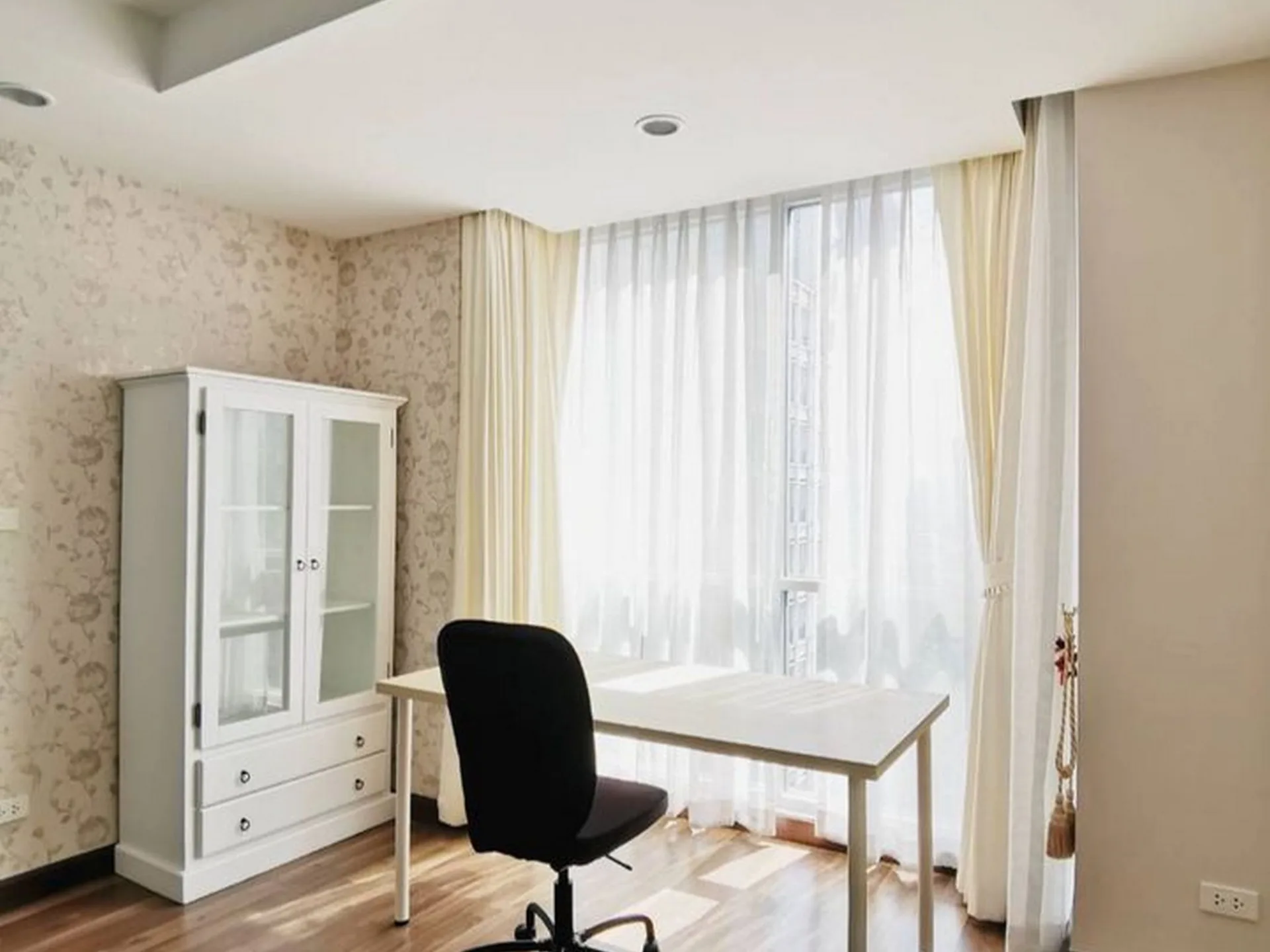 Property photos for The Rajdamri