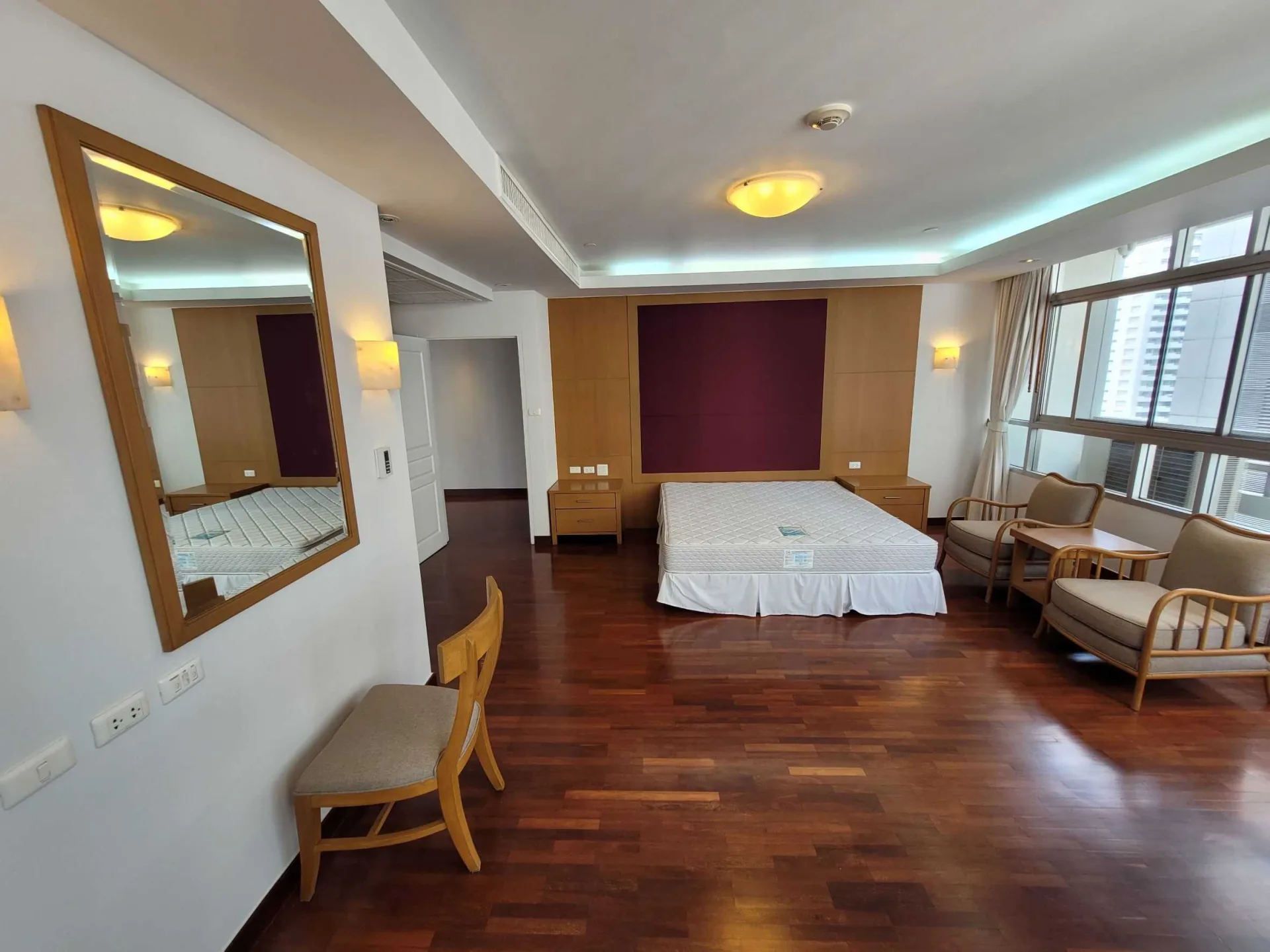 Property photos for Prasanmitr Thani Tower
