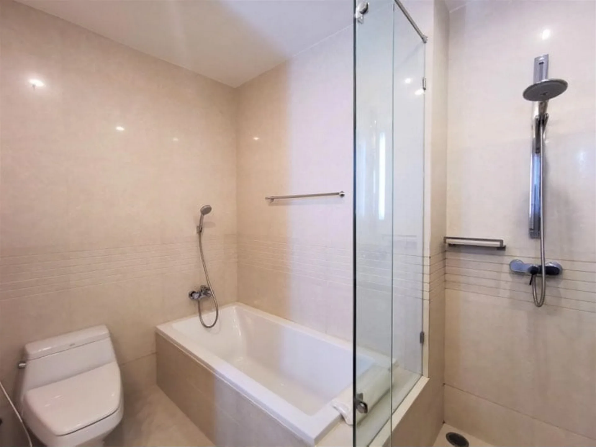 Property photos for Q Langsuan