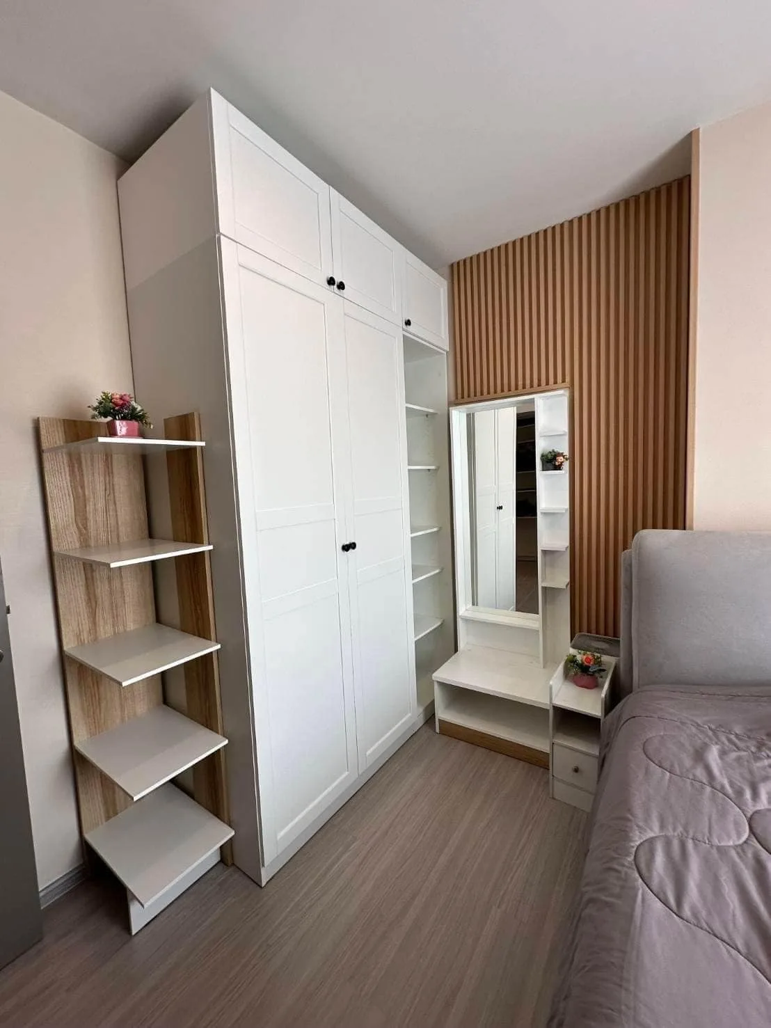 Property photos for Life Asoke Hype