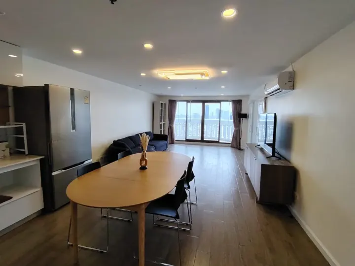 Property photos for State Tower
