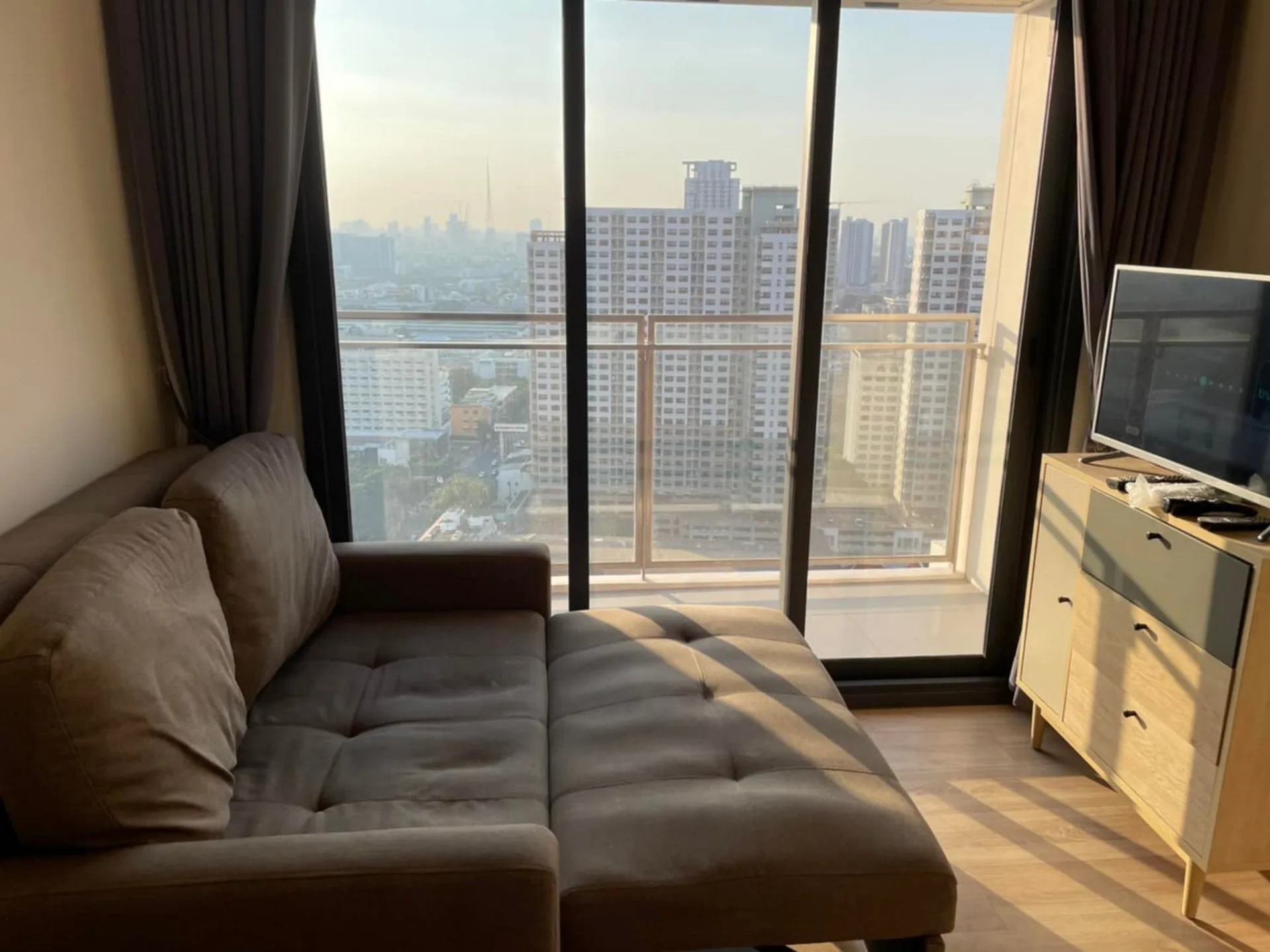 Property photos for THE LINE Phahol - Pradipat