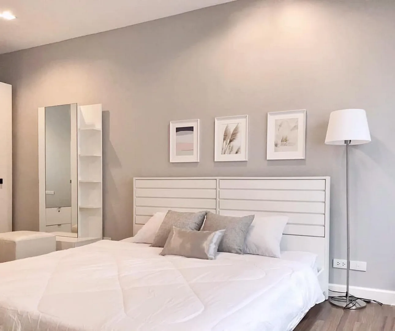 Property photos for Town Avenue Srinagarin