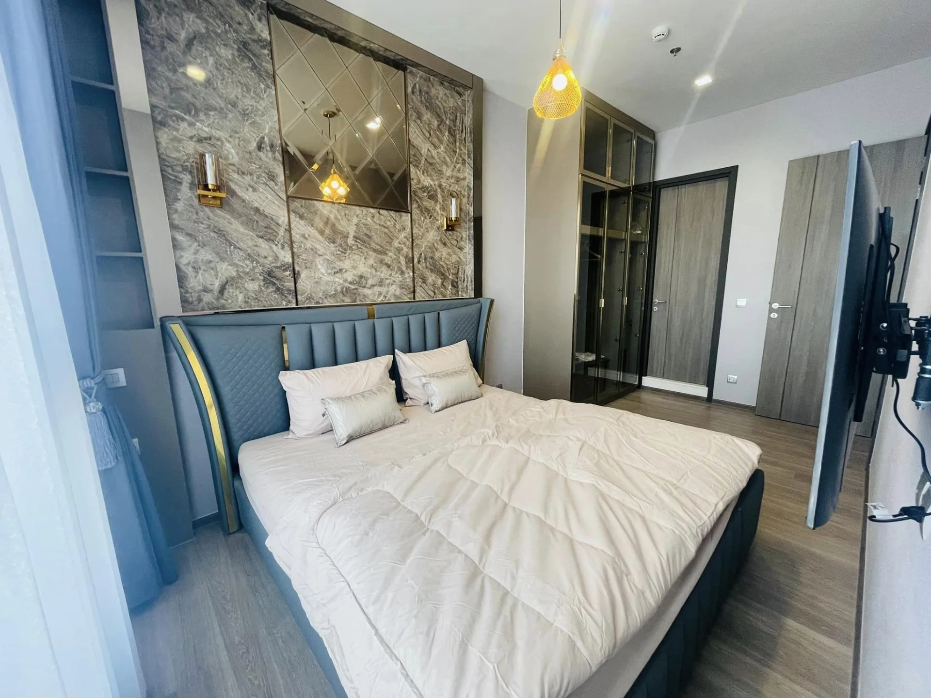 Property photos for Rhythm Charoenkrung Pavillion