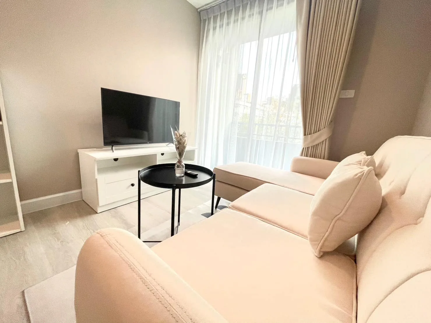 Property photos for Metro Luxe Ratchada