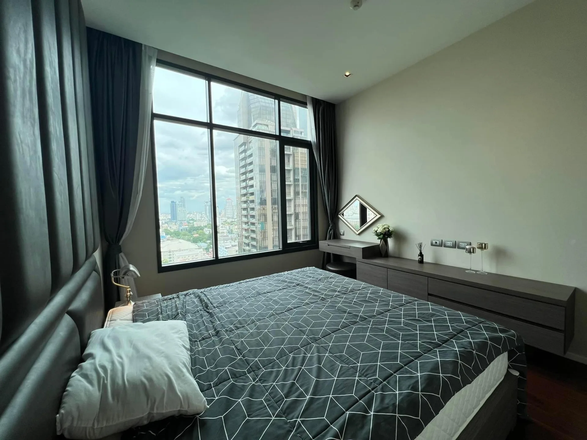 Property photos for The Diplomat 39