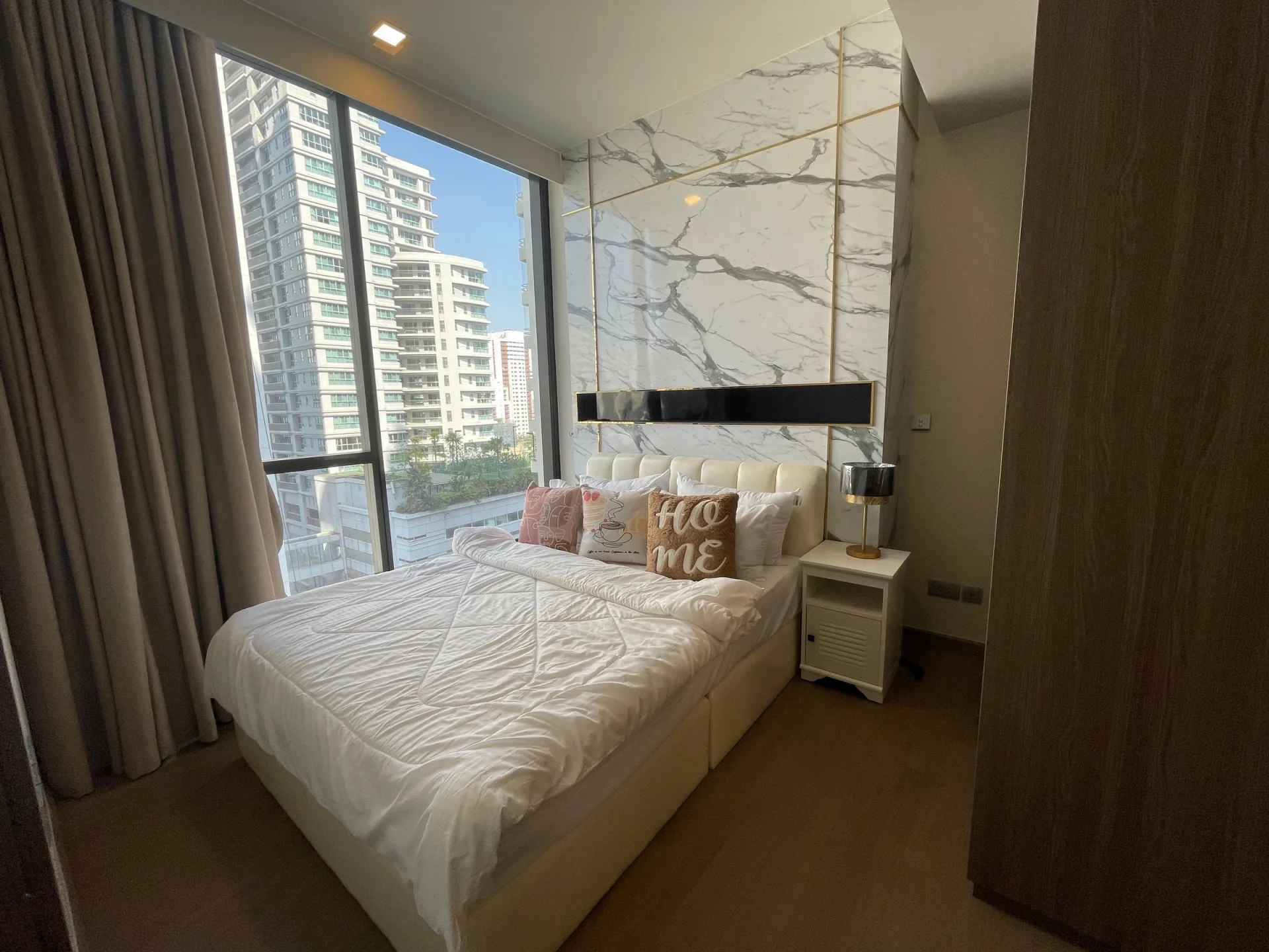 Property photos for Celes Asoke
