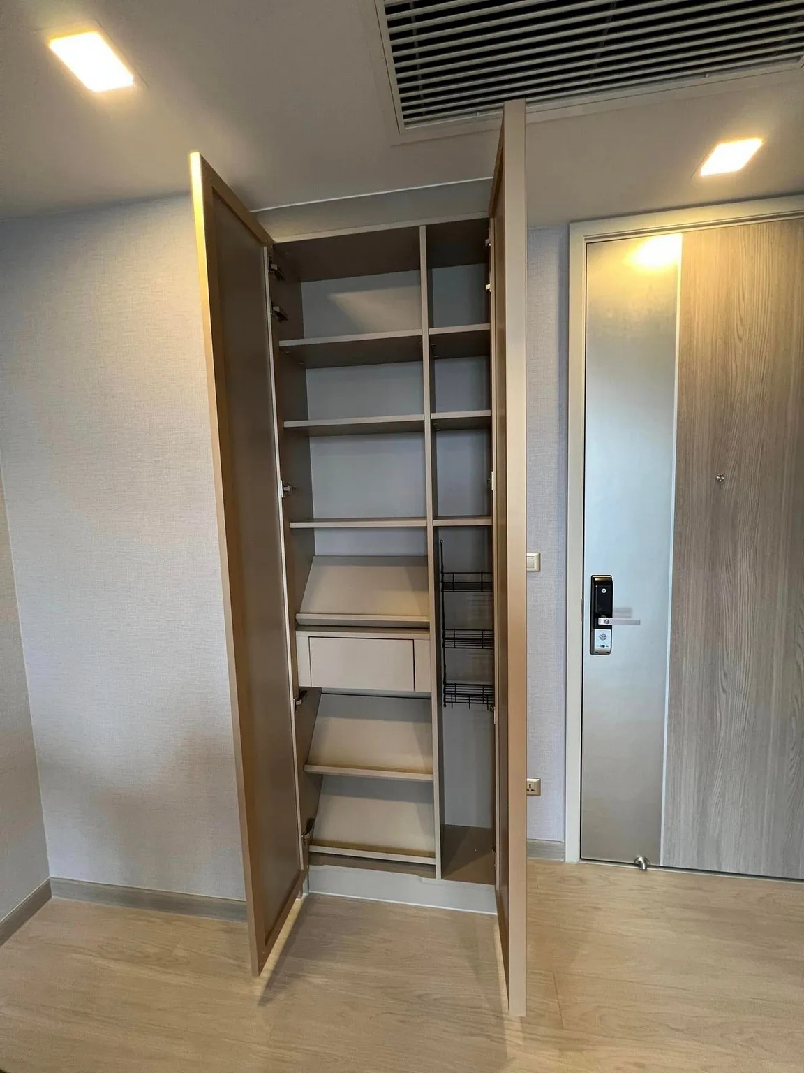 Property photos for One 9 Five Asoke - Rama 9
