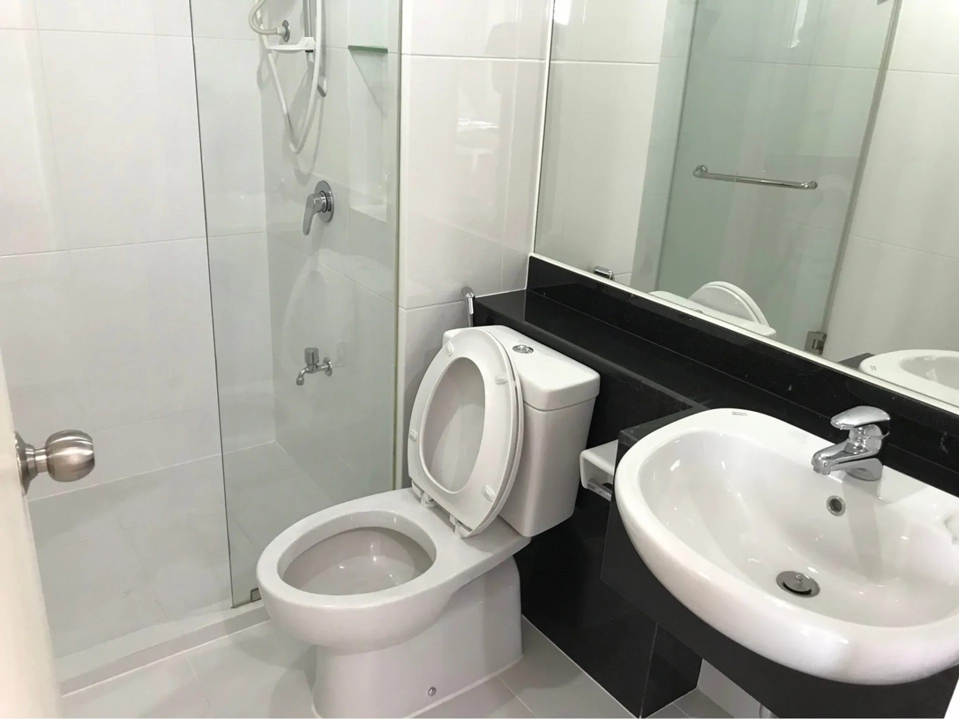 Property photos for The Parkland Grand Taksin