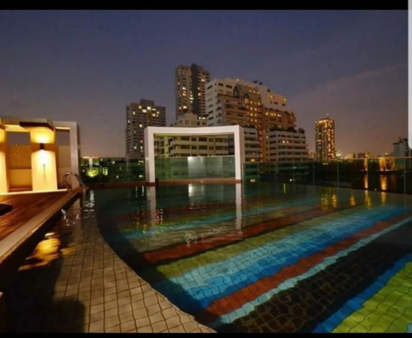Property photos for Beverly 33