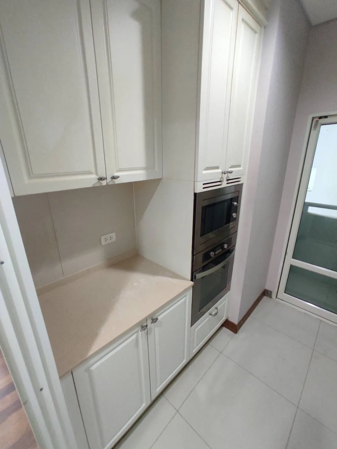 Property photos for Ivy Thonglor