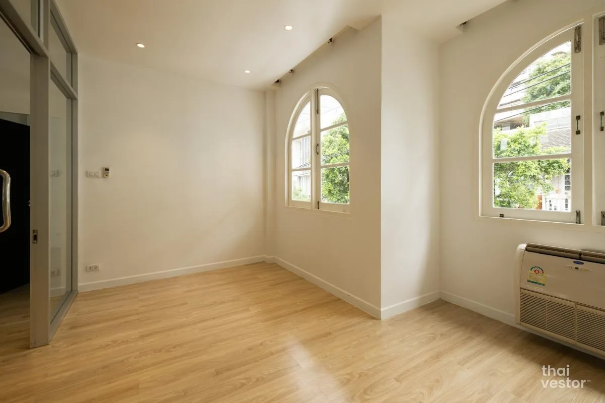 Property photos for Home Office 49/1