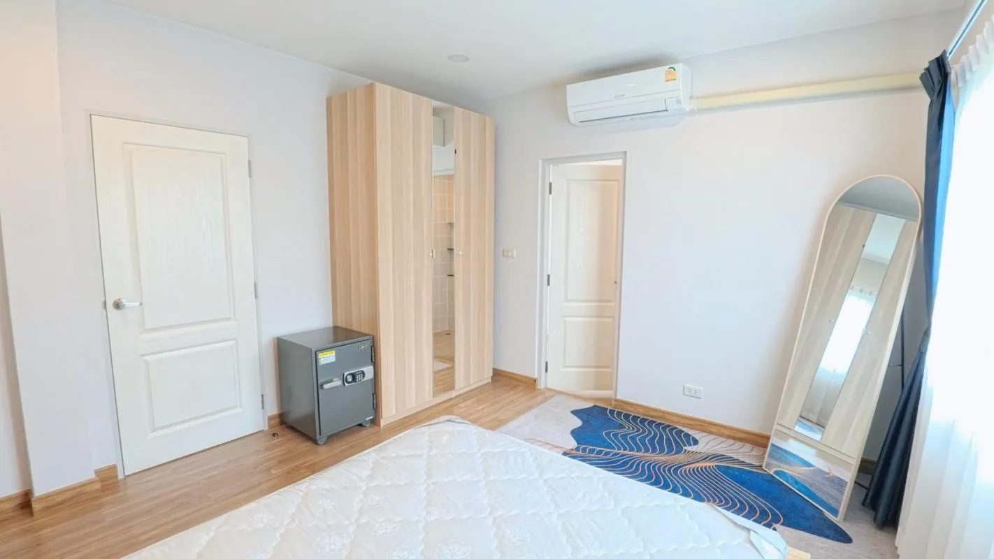 Property photos for Centro Phahol-viphawadee