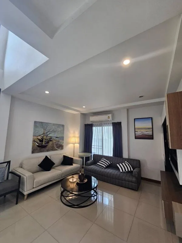 Property photos for Villa Arcadia Srinakarin