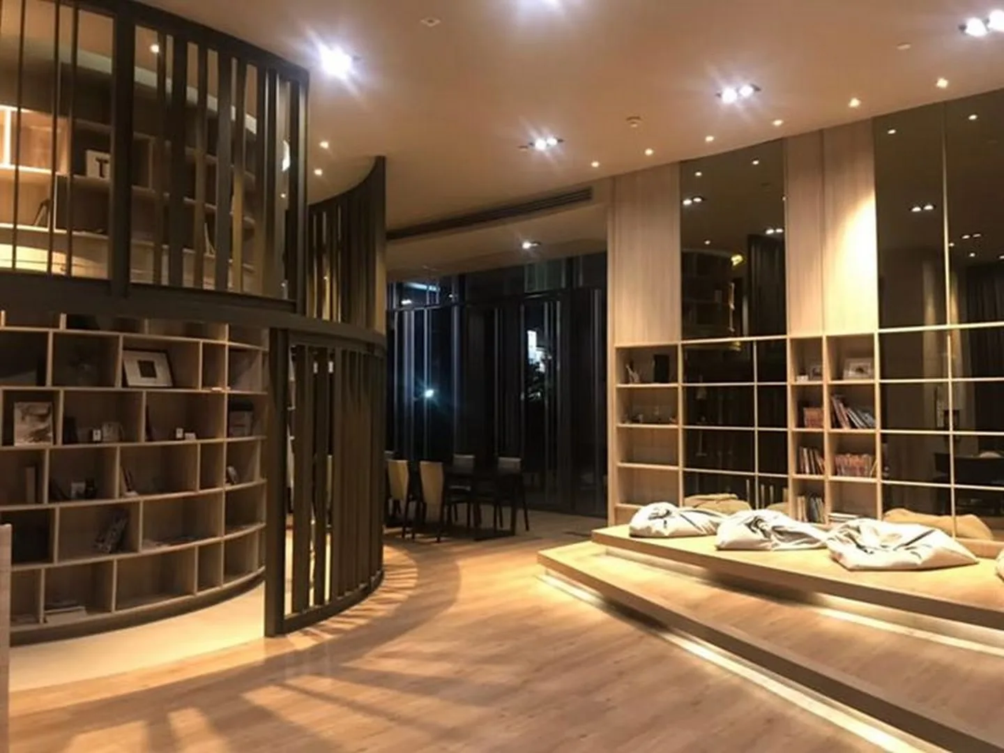 Property photos for Centric Ratchada - Huai Khwang