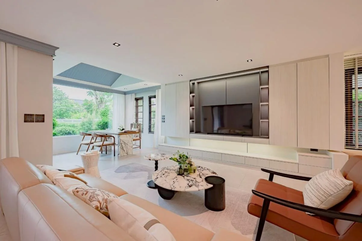 Property photos for Single House Suk. 101