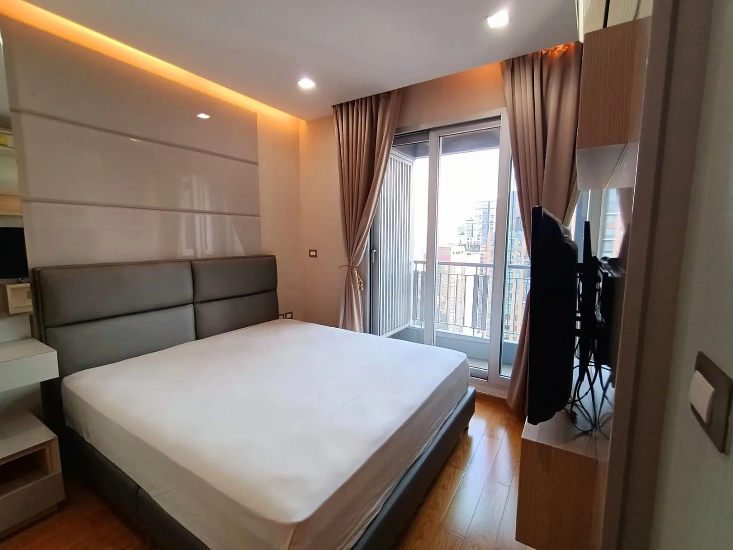 Property photos for The Address Asoke