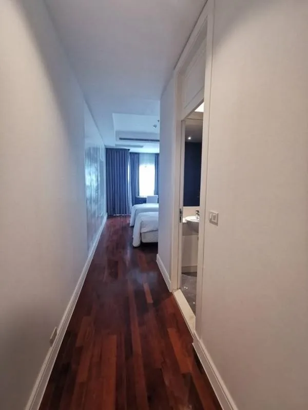 Property photos for Royal Residence Park