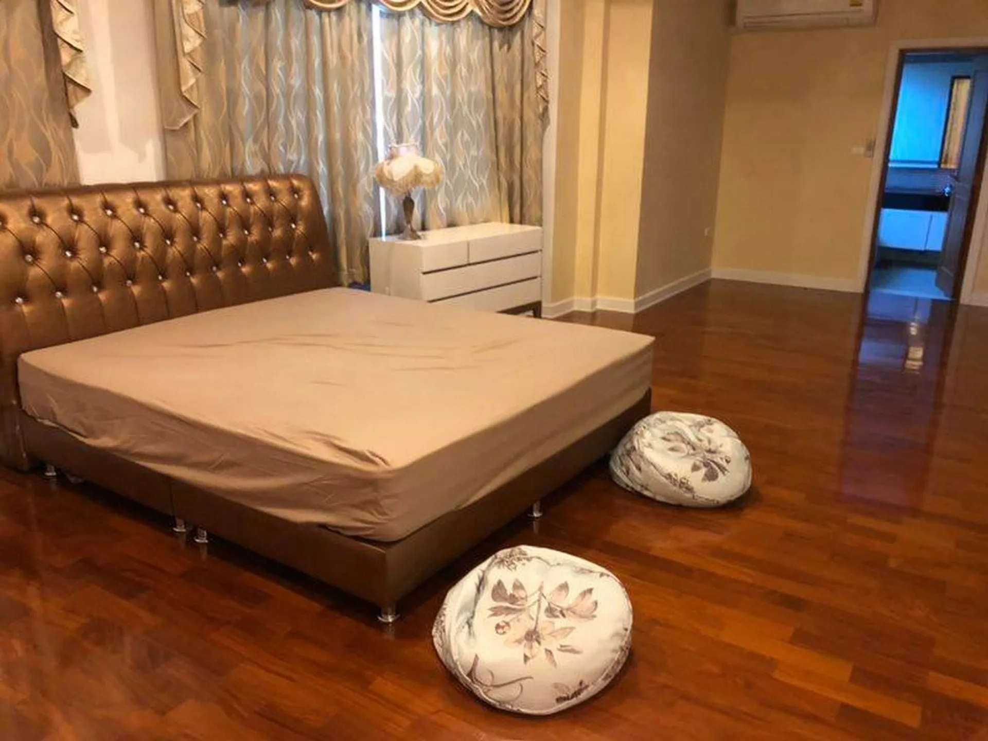 Property photos for Ban Pinklao