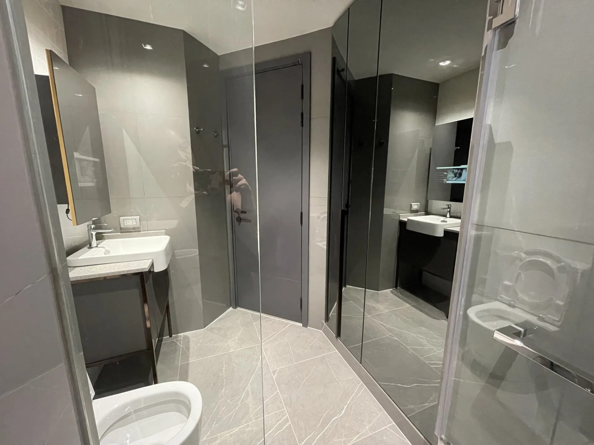 Property photos for Chapter Chula-samyan