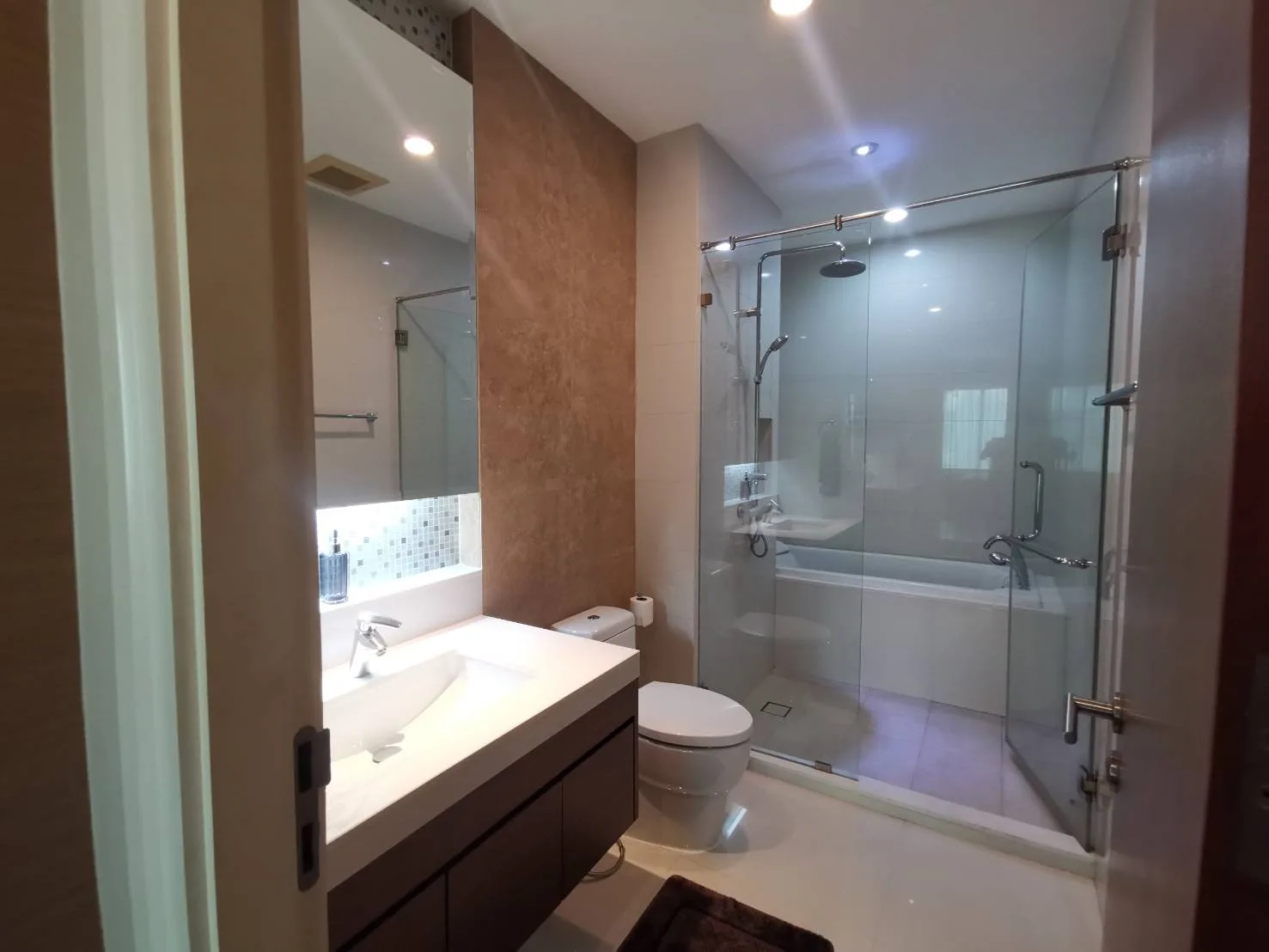 Property photos for Bright Sukhumvit 24