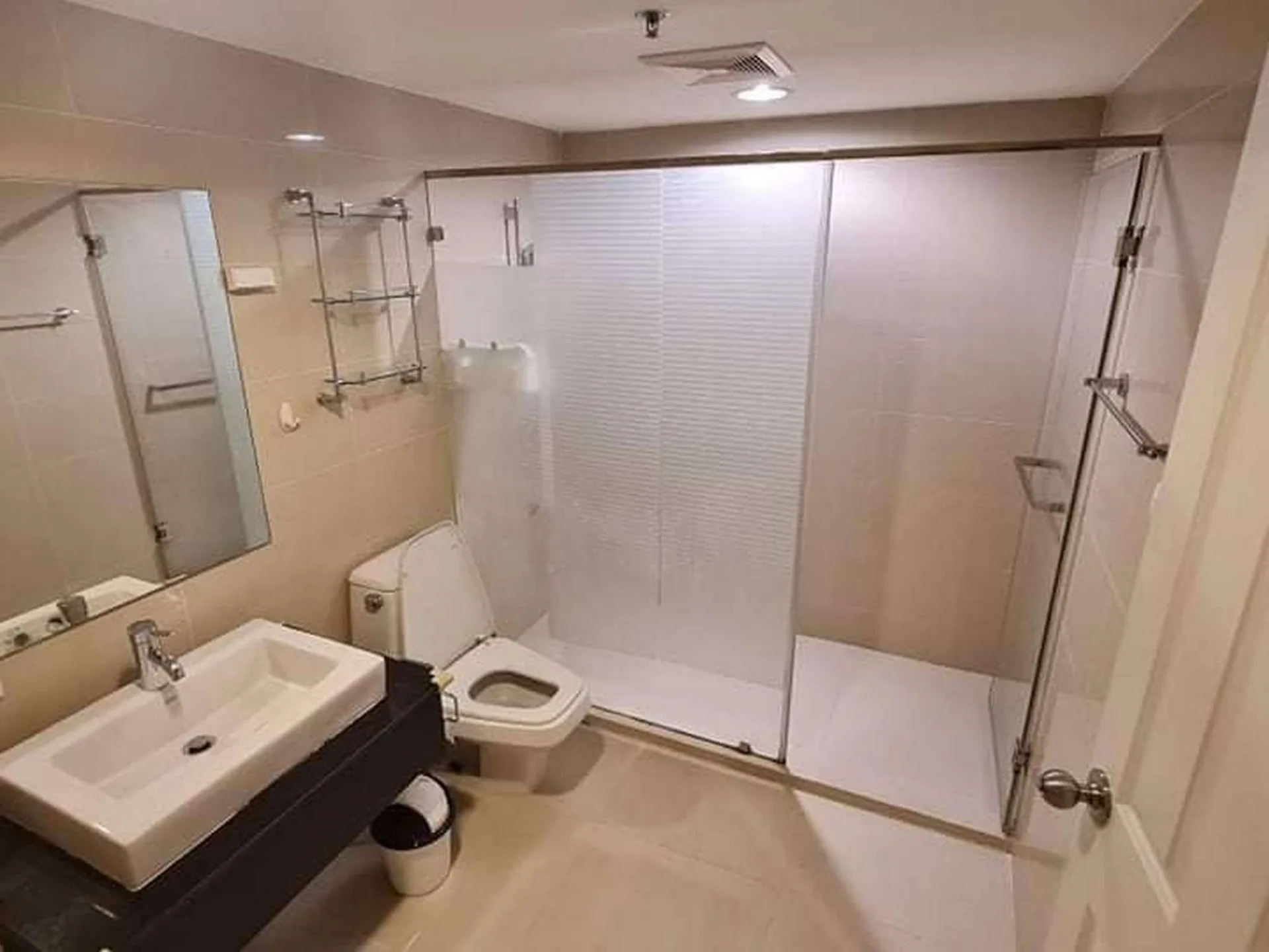 Property photos for Belle Grand Rama 9