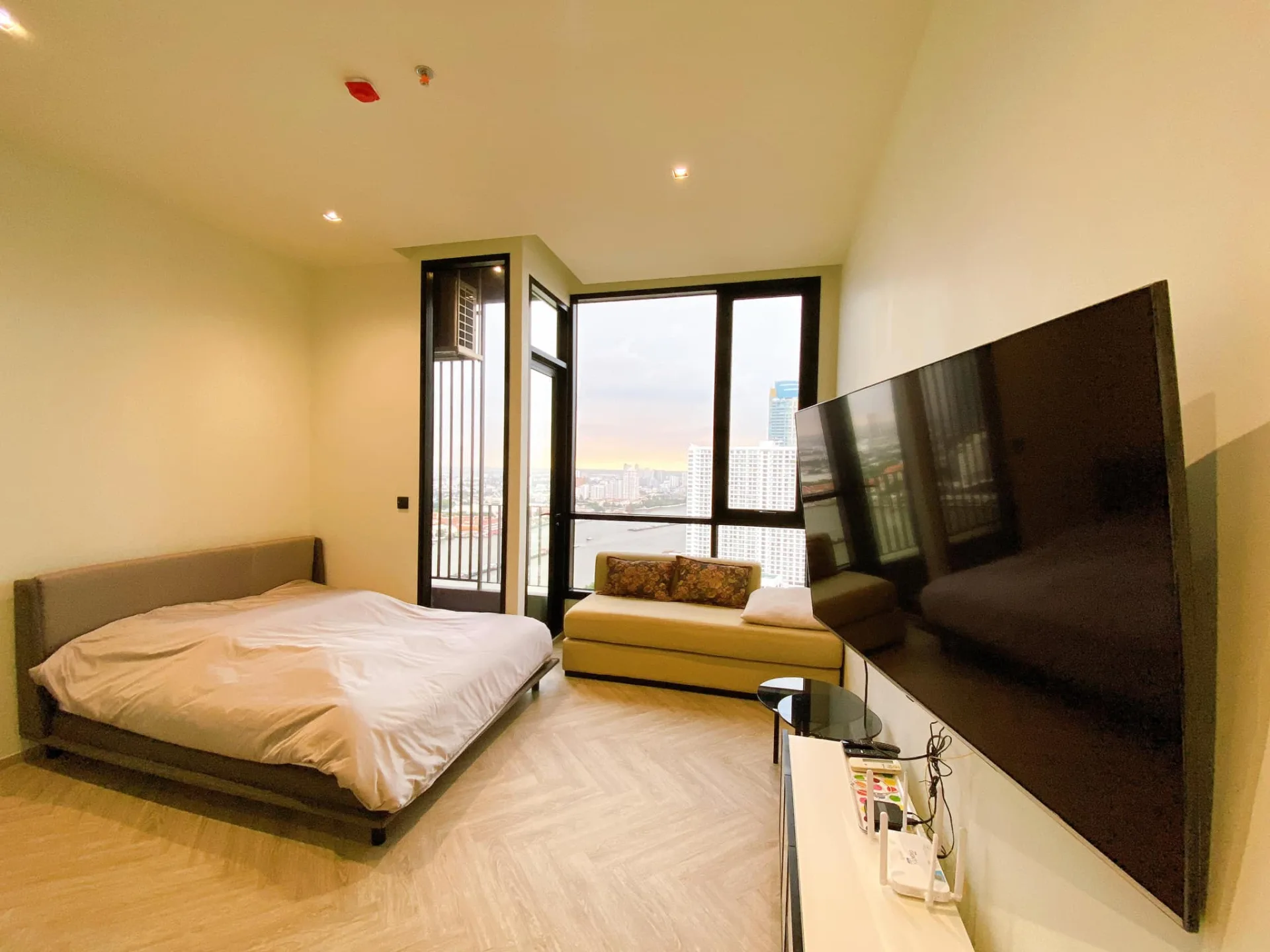 Property photos for Chapter Charoennakhorn-riverside