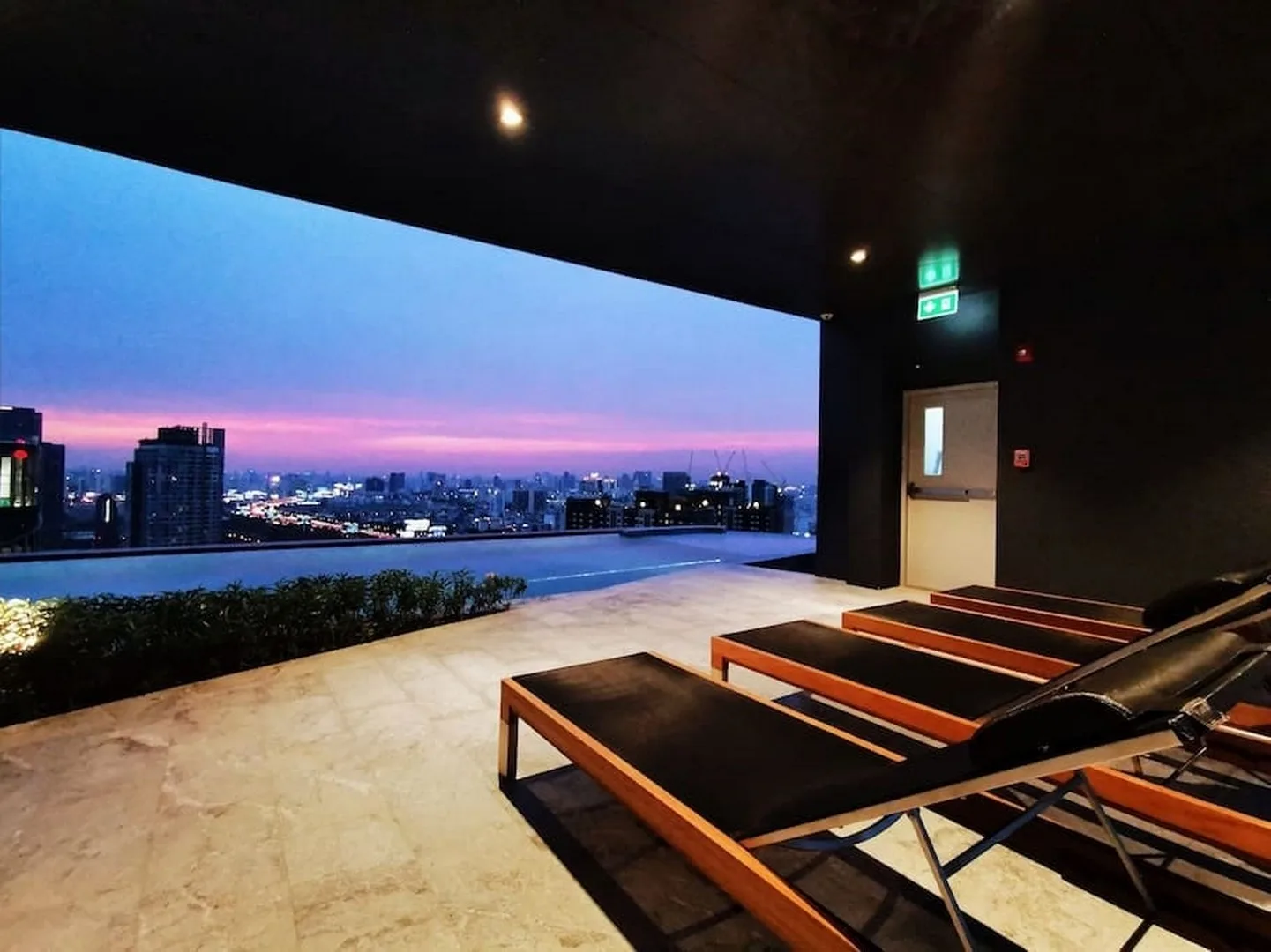 Property photos for Ideo Mobi Asoke