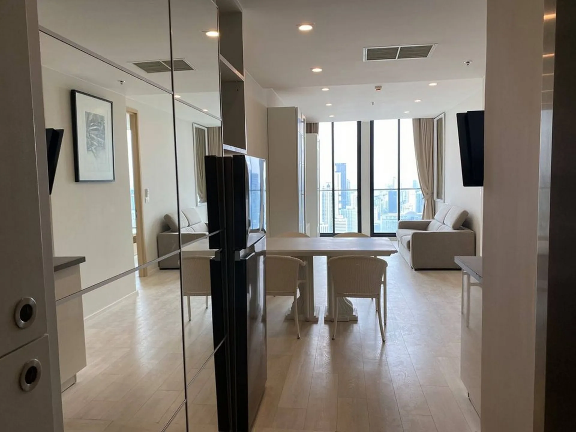 Property photos for Noble Ploenchit