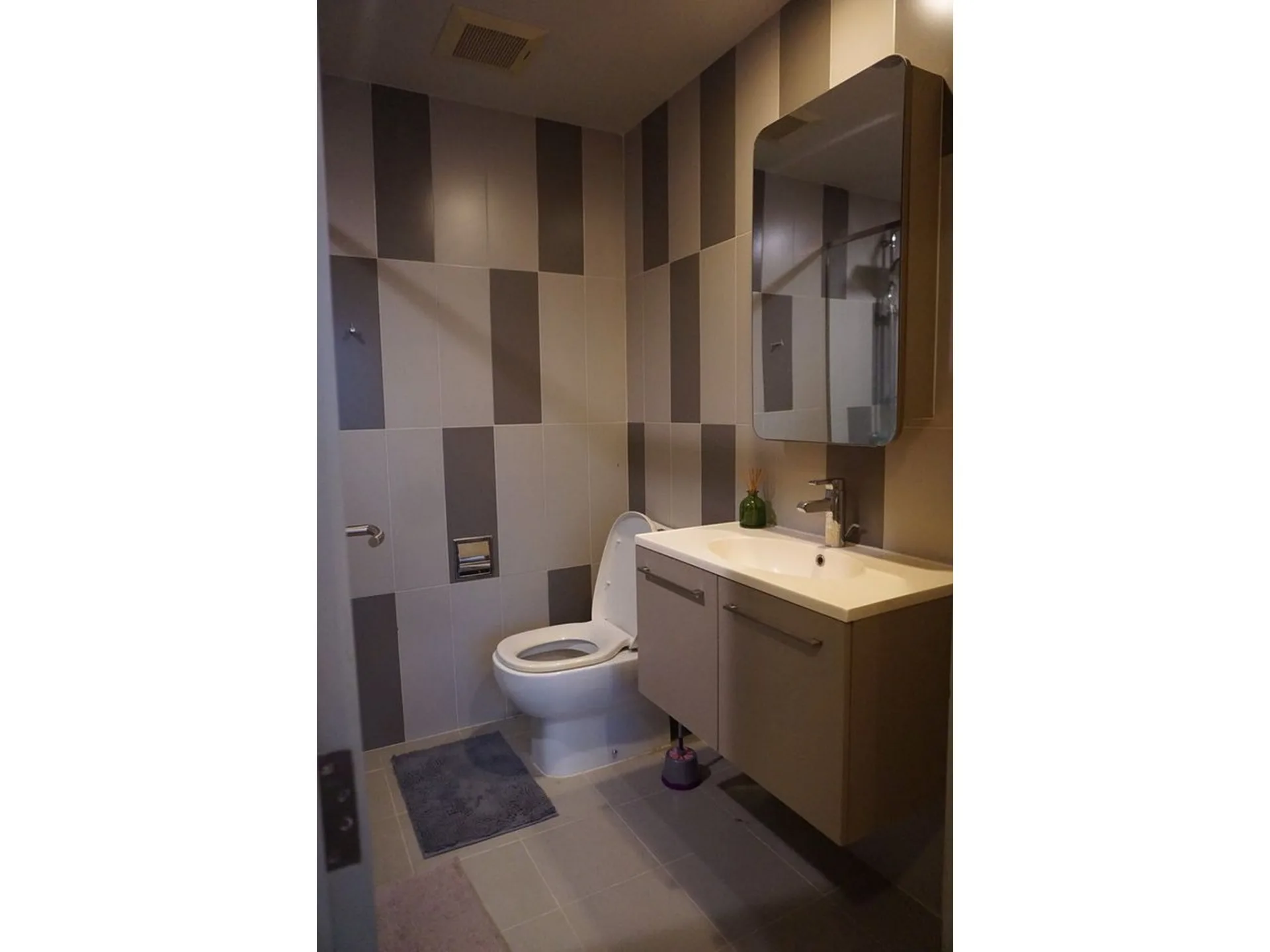 Property photos for Onyx Phaholyothin