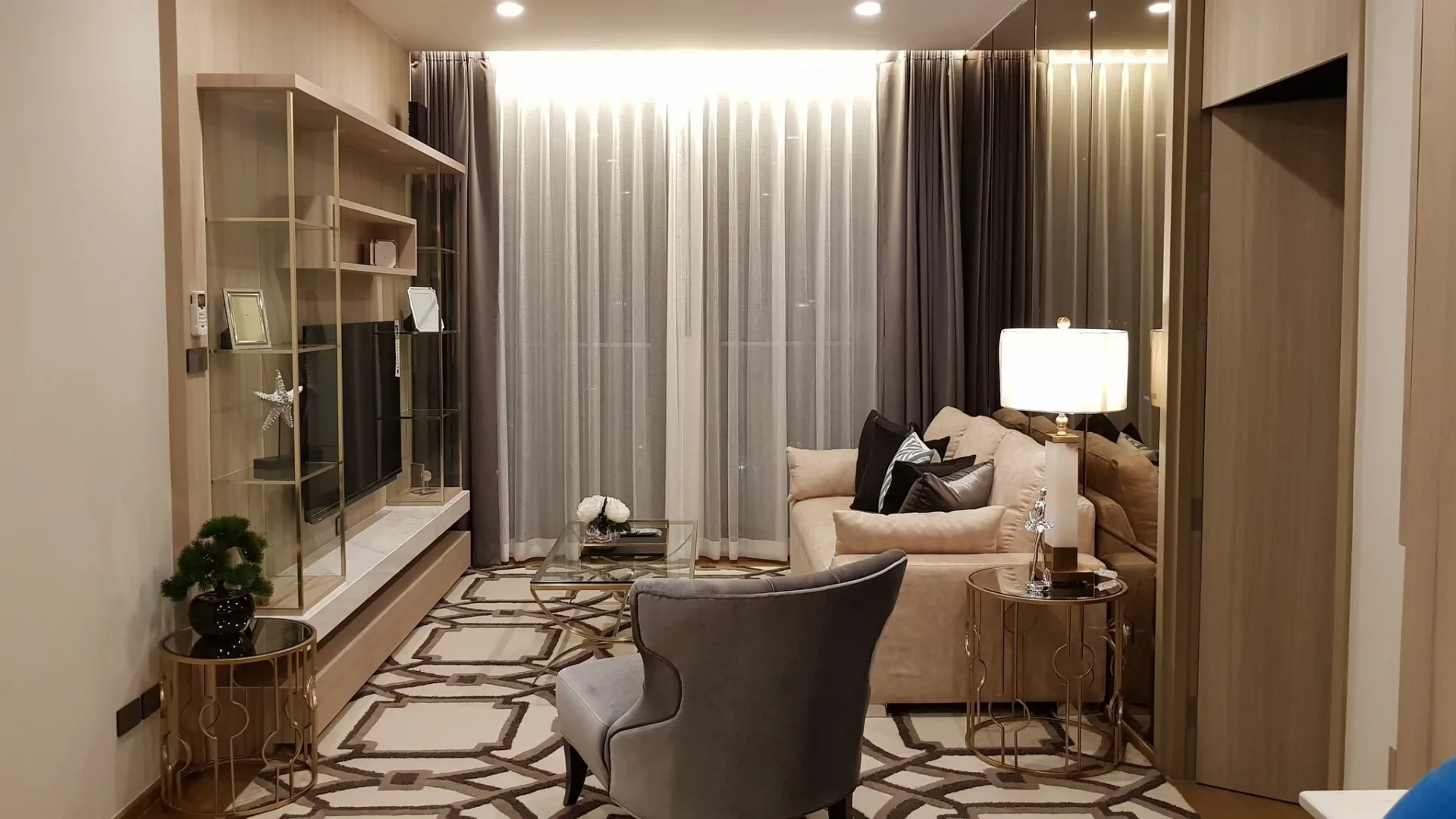 Property photos for Noble Ploenchit