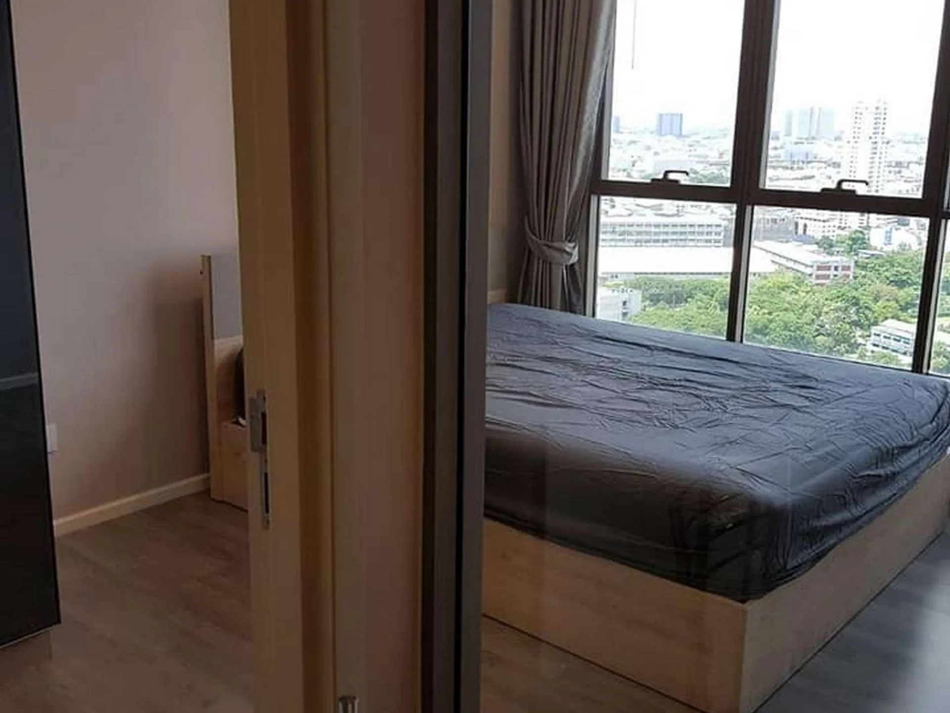 Property photos for The Room Sathorn - St.Louis