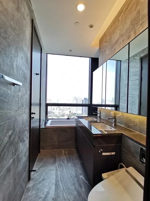 Property photos for The Esse Sukhumvit 36