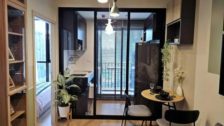 Property photos for Nue District R9
