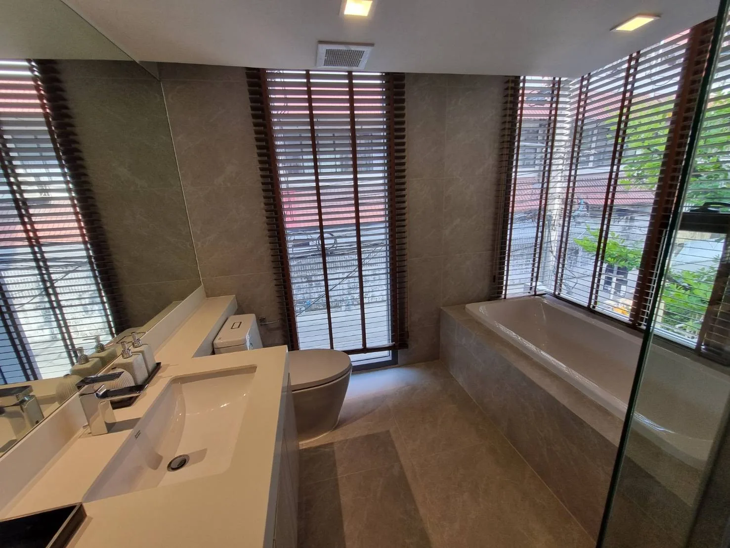 Property photos for Piya Apartment Sukhumvit 15