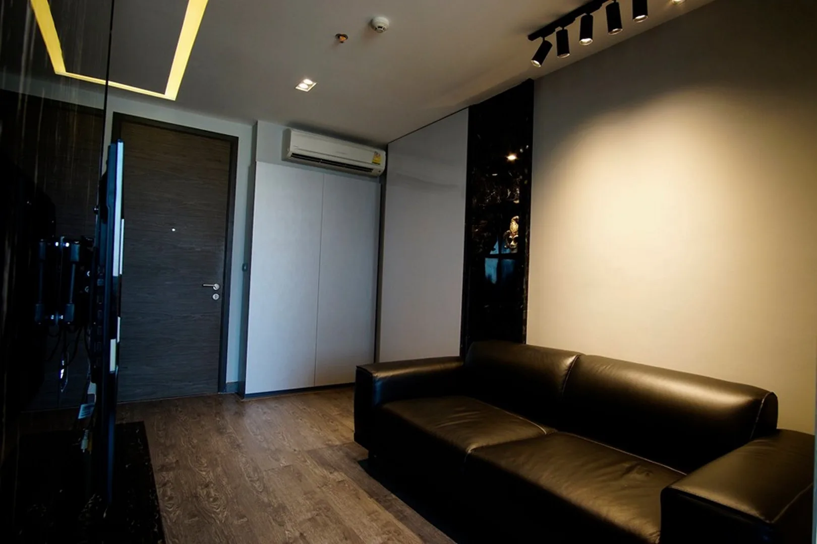 Property photos for Rhythm Phahol-Ari