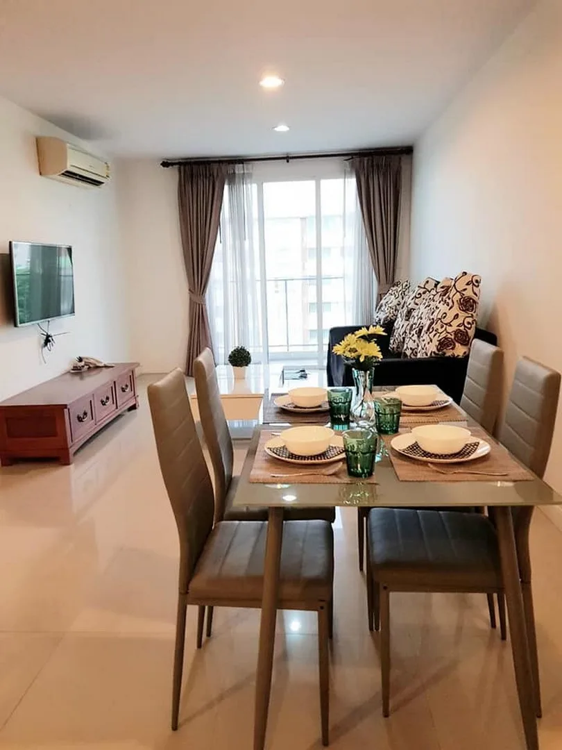 Property photos for The Silk Phaholyothin - Aree 2
