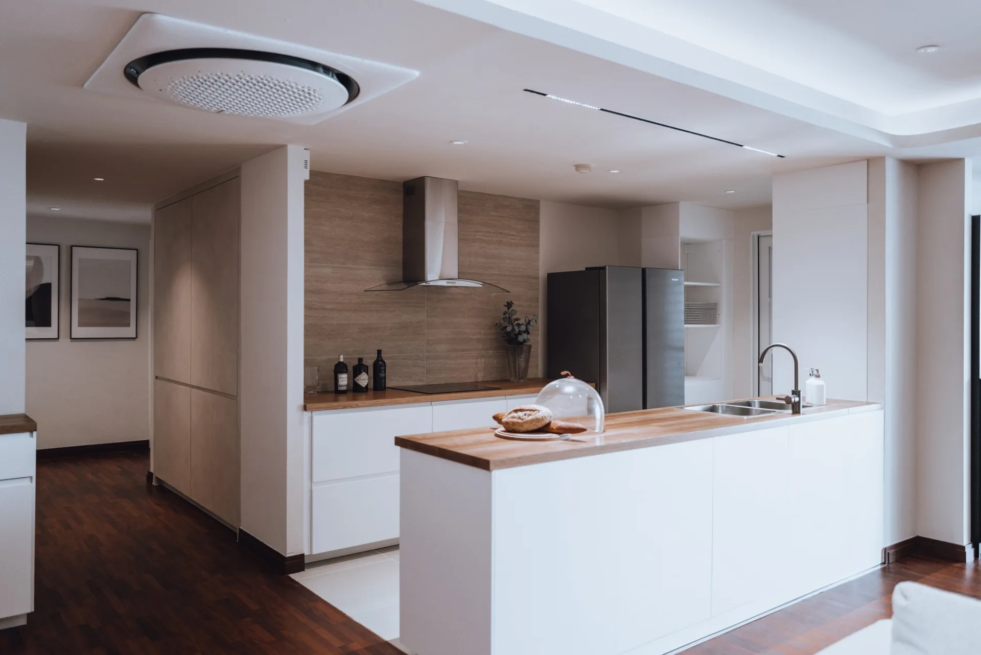 Property photos for Supreme Elegance