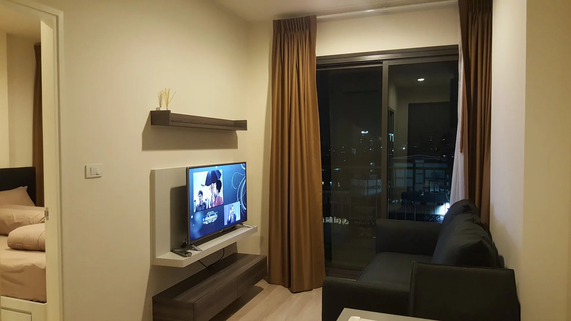 Property photos for Centric Ratchada - Huai Khwang
