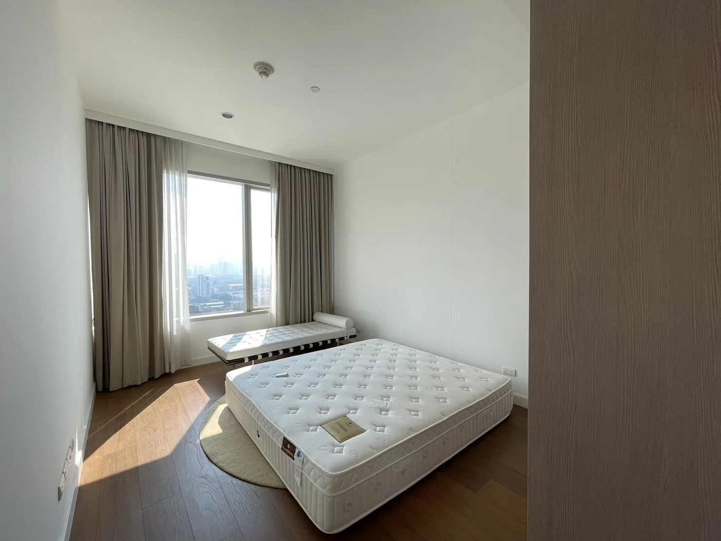 Property photos for 185 Rajadamri