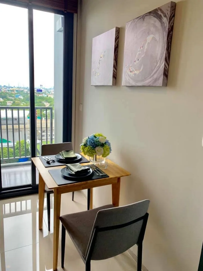 Property photos for The Line Wongsawang