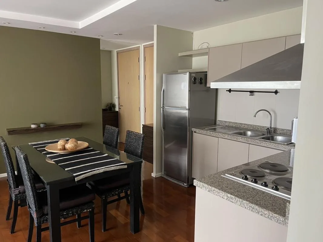 Property photos for Siri On 8