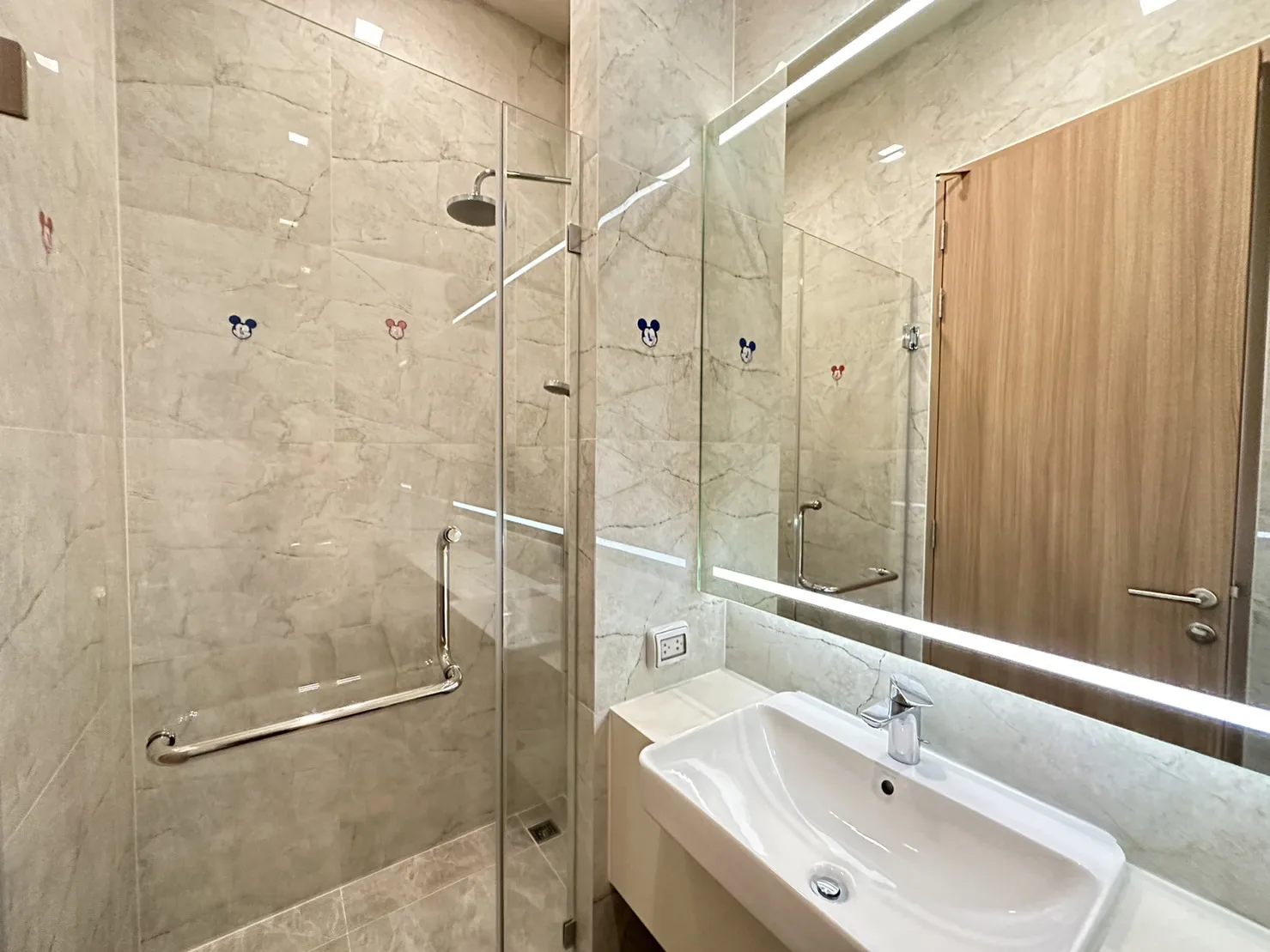 Property photos for Noble Around 33